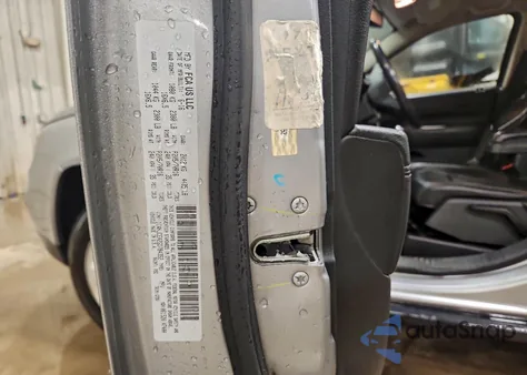 2016 Jeep Compass Latitude из США, поврежденный, VIN 1C4NJCEA2GD784352